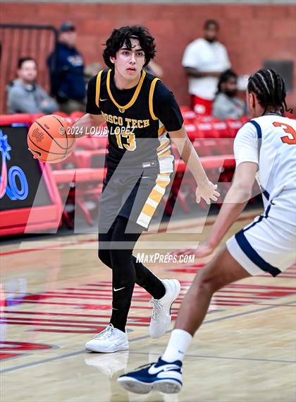 Thumbnail 2 in Rolling Hills Prep vs. Bosco Tech (Nike Extravaganza) photogallery.
