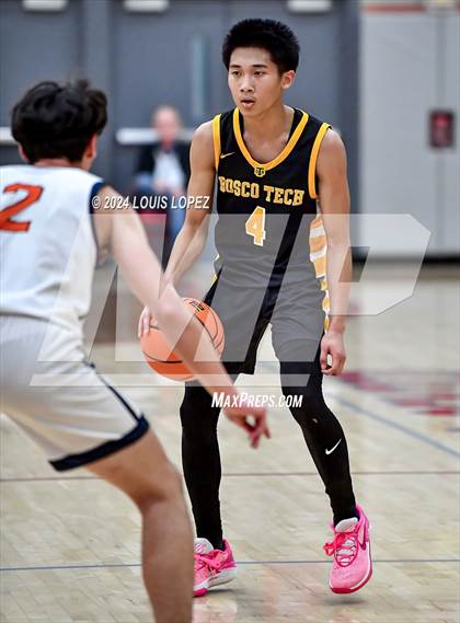 Thumbnail 1 in Rolling Hills Prep vs. Bosco Tech (Nike Extravaganza) photogallery.
