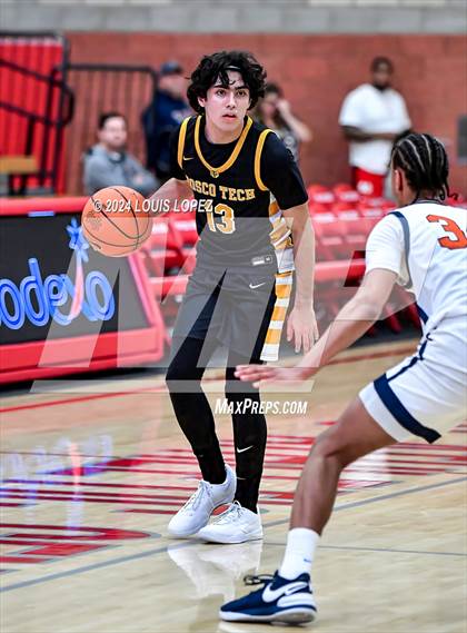 Thumbnail 3 in Rolling Hills Prep vs. Bosco Tech (Nike Extravaganza) photogallery.