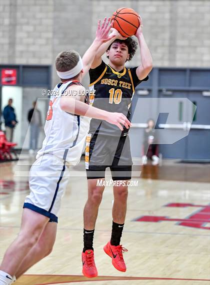 Thumbnail 1 in Rolling Hills Prep vs. Bosco Tech (Nike Extravaganza) photogallery.