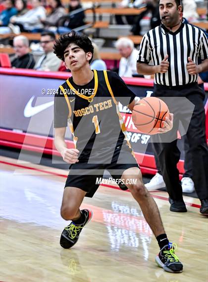 Thumbnail 3 in Rolling Hills Prep vs. Bosco Tech (Nike Extravaganza) photogallery.