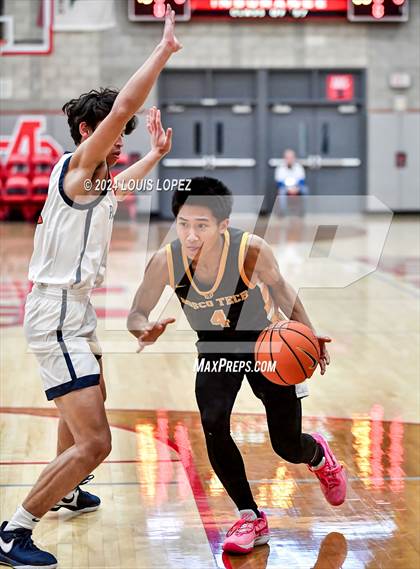 Thumbnail 1 in Rolling Hills Prep vs. Bosco Tech (Nike Extravaganza) photogallery.