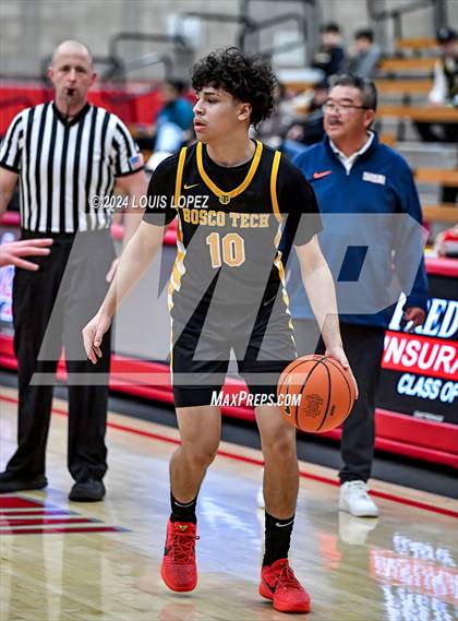 Thumbnail 1 in Rolling Hills Prep vs. Bosco Tech (Nike Extravaganza) photogallery.