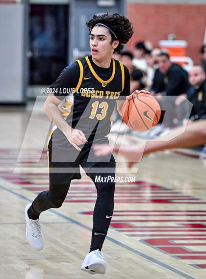 Thumbnail 2 in Rolling Hills Prep vs. Bosco Tech (Nike Extravaganza) photogallery.