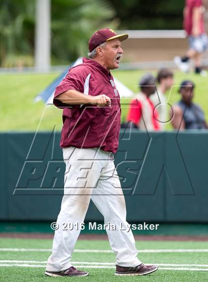 Thumbnail 1 in Langham Creek vs Deer Park (UIL 6A R3 Regional Final) photogallery.