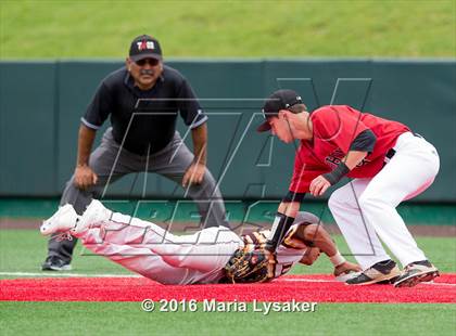 Thumbnail 2 in Langham Creek vs Deer Park (UIL 6A R3 Regional Final) photogallery.
