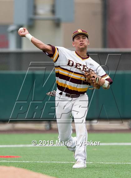 Thumbnail 2 in Langham Creek vs Deer Park (UIL 6A R3 Regional Final) photogallery.