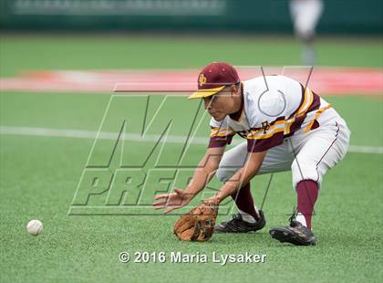 Thumbnail 2 in Langham Creek vs Deer Park (UIL 6A R3 Regional Final) photogallery.