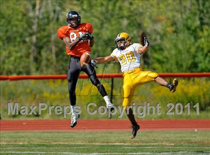 Thumbnail 2 in Lake Forest Academy vs. St. Laurence photogallery.