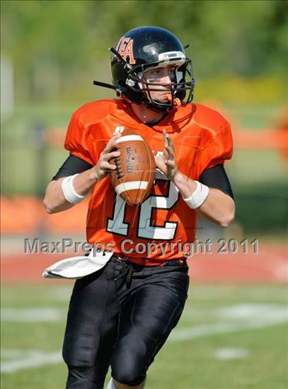 Thumbnail 1 in Lake Forest Academy vs. St. Laurence photogallery.