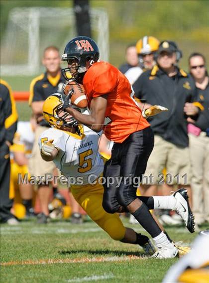 Thumbnail 3 in Lake Forest Academy vs. St. Laurence photogallery.