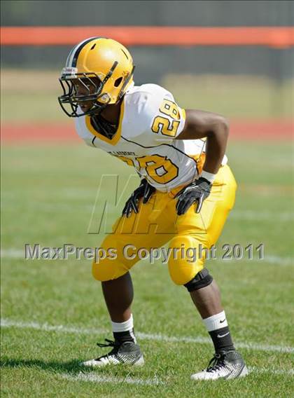 Thumbnail 3 in Lake Forest Academy vs. St. Laurence photogallery.