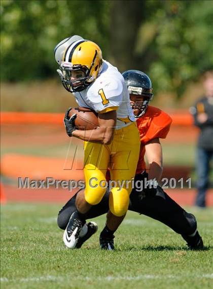 Thumbnail 1 in Lake Forest Academy vs. St. Laurence photogallery.