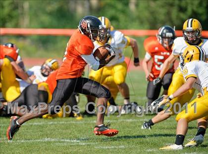 Thumbnail 3 in Lake Forest Academy vs. St. Laurence photogallery.