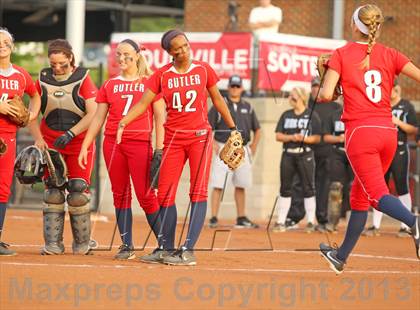 Thumbnail 1 in Mercy vs. Butler (KHSAA 6th Region Final) photogallery.