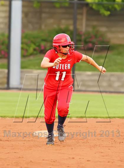Thumbnail 2 in Mercy vs. Butler (KHSAA 6th Region Final) photogallery.
