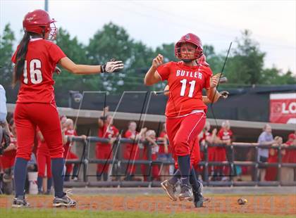 Thumbnail 1 in Mercy vs. Butler (KHSAA 6th Region Final) photogallery.