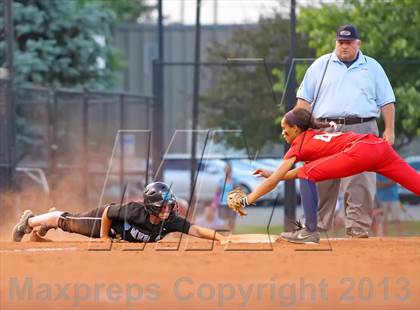Thumbnail 1 in Mercy vs. Butler (KHSAA 6th Region Final) photogallery.