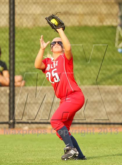 Thumbnail 1 in Mercy vs. Butler (KHSAA 6th Region Final) photogallery.