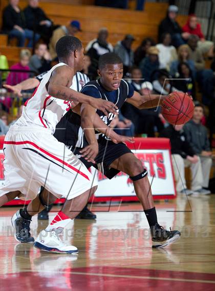 Thumbnail 2 in Xavier vs. Wilbur Cross (SCC Quarterfinal) photogallery.
