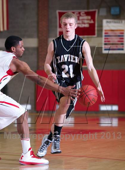 Thumbnail 3 in Xavier vs. Wilbur Cross (SCC Quarterfinal) photogallery.