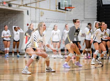 Thumbnail 2 in Louisville @ Calabasas photogallery.