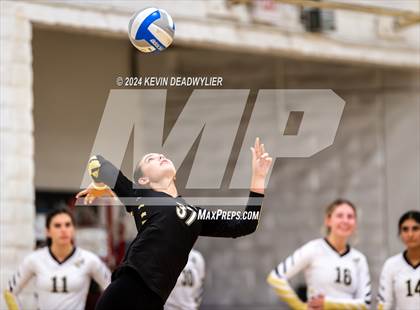 Thumbnail 3 in Louisville @ Calabasas photogallery.