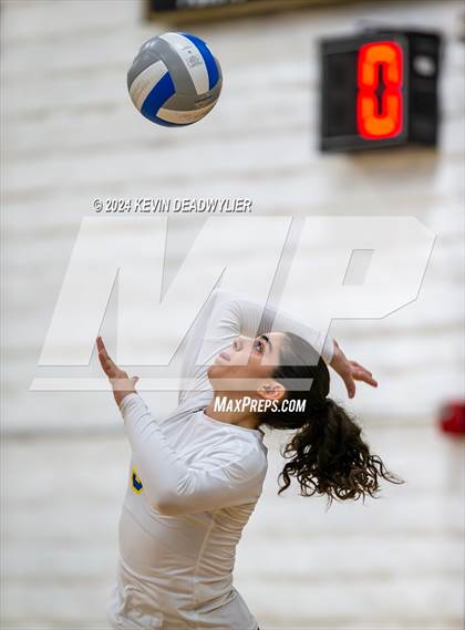 Thumbnail 1 in Louisville @ Calabasas photogallery.