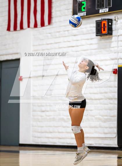 Thumbnail 3 in Louisville @ Calabasas photogallery.