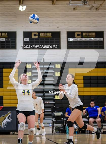 Thumbnail 3 in Louisville @ Calabasas photogallery.