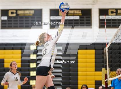 Thumbnail 2 in Louisville @ Calabasas photogallery.
