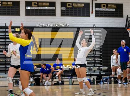 Thumbnail 1 in Louisville @ Calabasas photogallery.