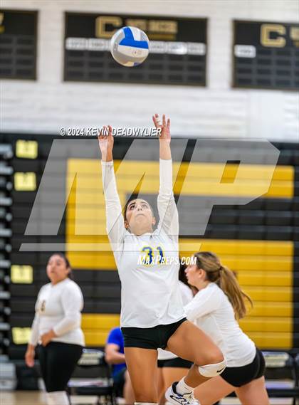 Thumbnail 2 in Louisville @ Calabasas photogallery.