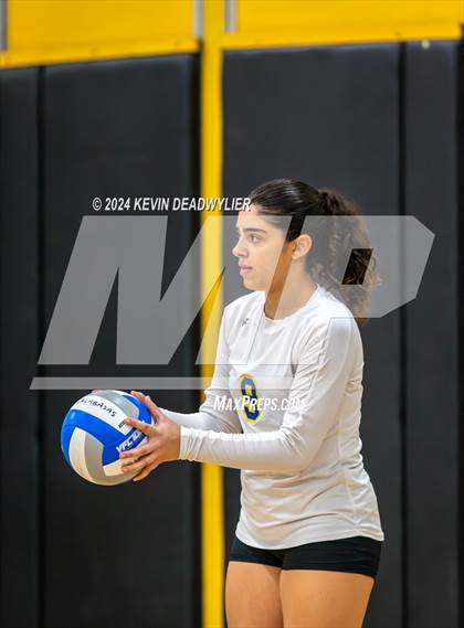 Thumbnail 3 in Louisville @ Calabasas photogallery.
