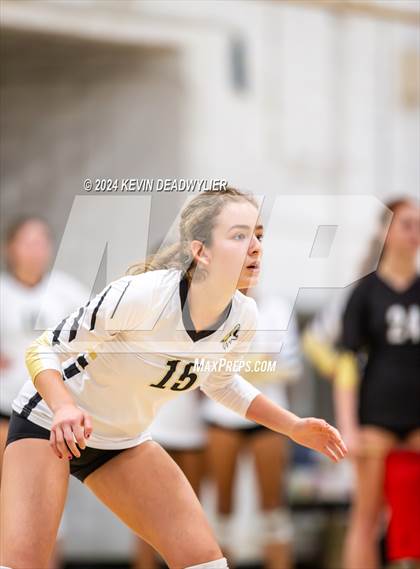 Thumbnail 3 in Louisville @ Calabasas photogallery.