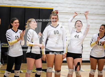 Thumbnail 2 in Louisville @ Calabasas photogallery.