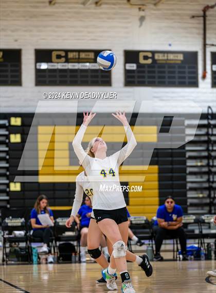 Thumbnail 3 in Louisville @ Calabasas photogallery.