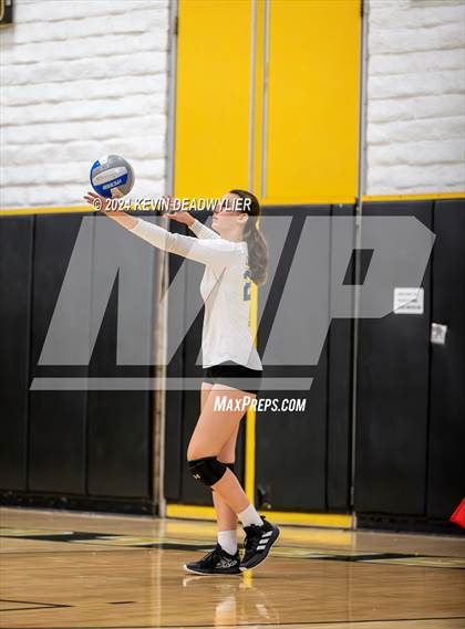 Thumbnail 2 in Louisville @ Calabasas photogallery.
