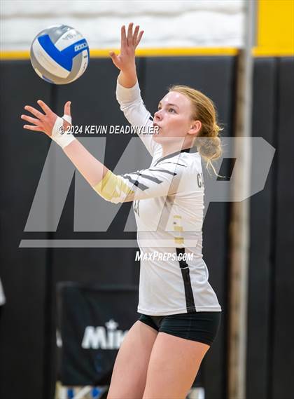 Thumbnail 1 in Louisville @ Calabasas photogallery.