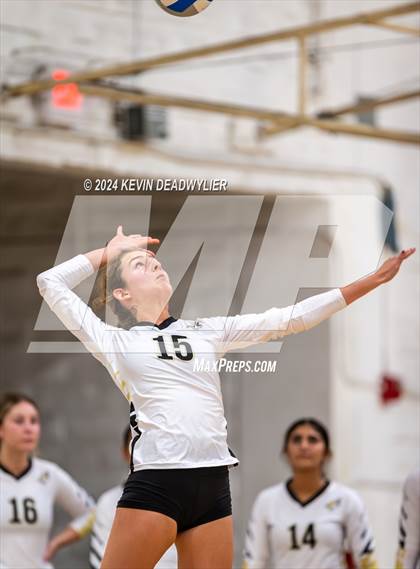 Thumbnail 2 in Louisville @ Calabasas photogallery.