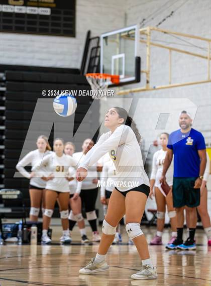 Thumbnail 1 in Louisville @ Calabasas photogallery.