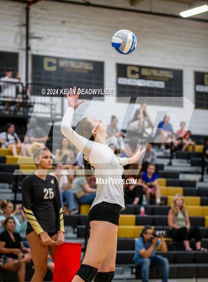 Thumbnail 2 in Louisville @ Calabasas photogallery.