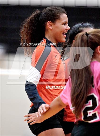 Thumbnail 1 in Bell vs Haltom photogallery.