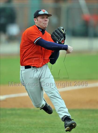 Thumbnail 3 in South Garland vs. Wakeland (Creekview Tournament) photogallery.