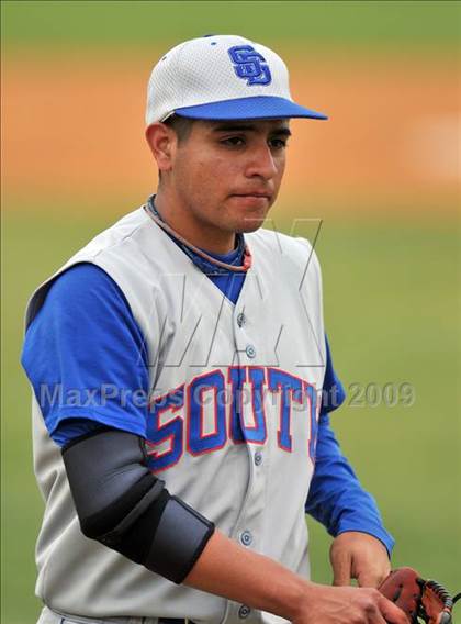 Thumbnail 2 in South Garland vs. Wakeland (Creekview Tournament) photogallery.