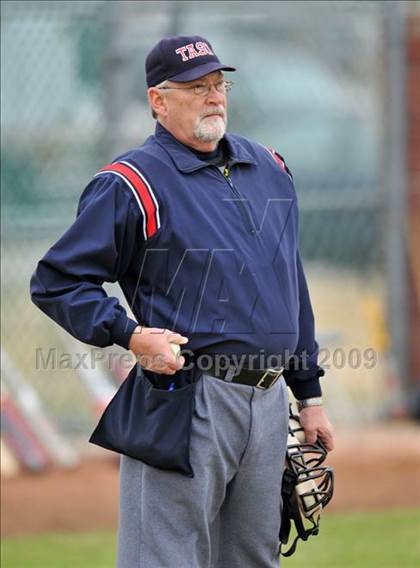 Thumbnail 2 in South Garland vs. Wakeland (Creekview Tournament) photogallery.