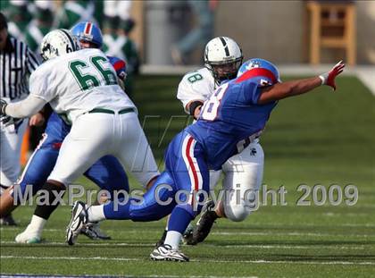 Thumbnail 2 in Hays vs. Huntsville (Texas Bi-District Playoffs) photogallery.