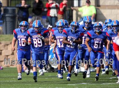 Thumbnail 3 in Hays vs. Huntsville (Texas Bi-District Playoffs) photogallery.