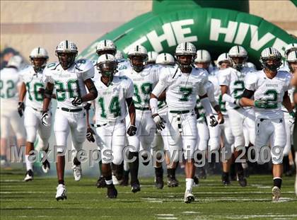 Thumbnail 1 in Hays vs. Huntsville (Texas Bi-District Playoffs) photogallery.