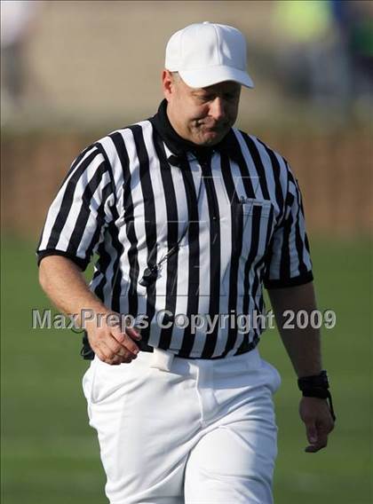Thumbnail 2 in Hays vs. Huntsville (Texas Bi-District Playoffs) photogallery.